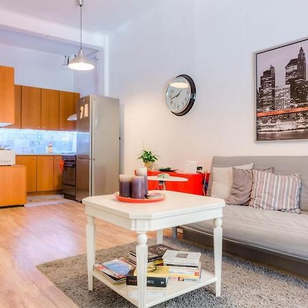 Renovated, Open And Functional Old City House 이라클리온 외부 사진