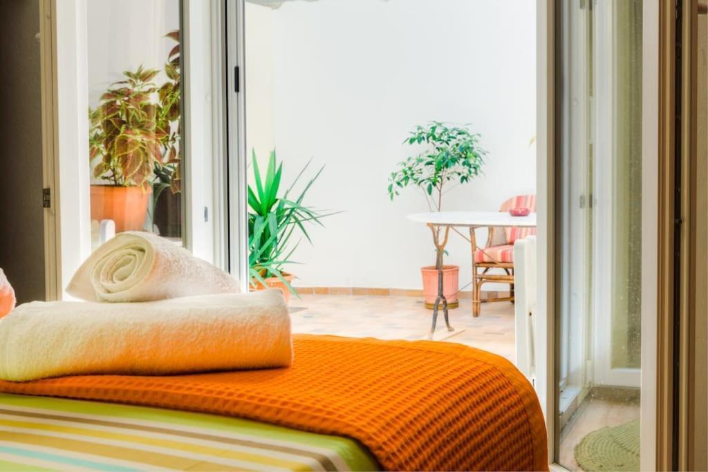 Renovated, Open And Functional Old City House 이라클리온 외부 사진