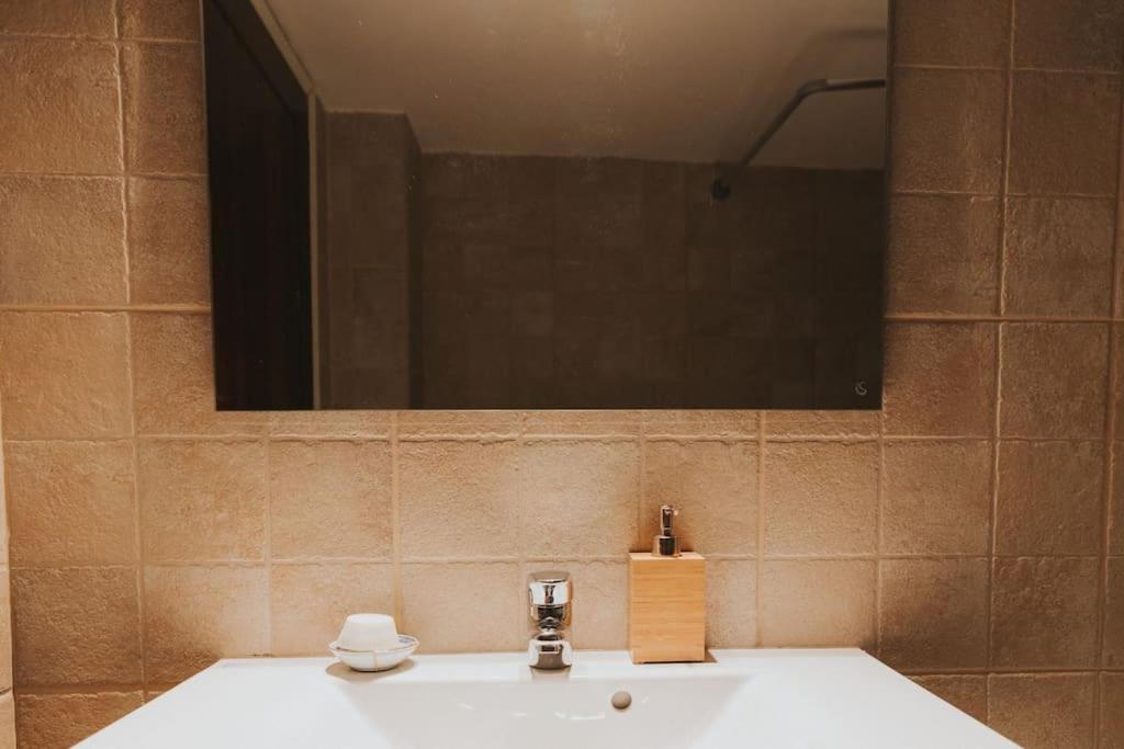 Renovated, Open And Functional Old City House 이라클리온 외부 사진