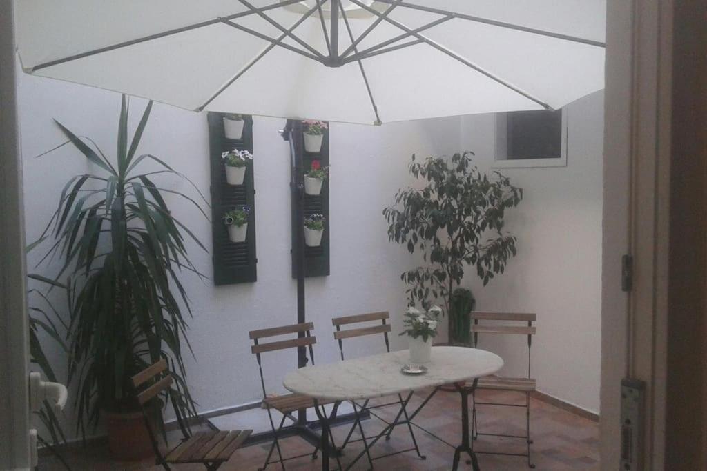 Renovated, Open And Functional Old City House 이라클리온 외부 사진